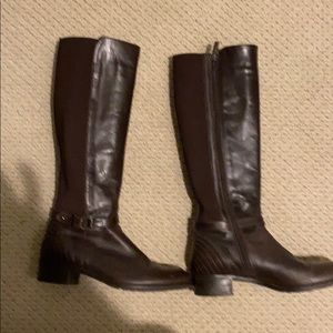 Brown leather Aquatalia side zip boots